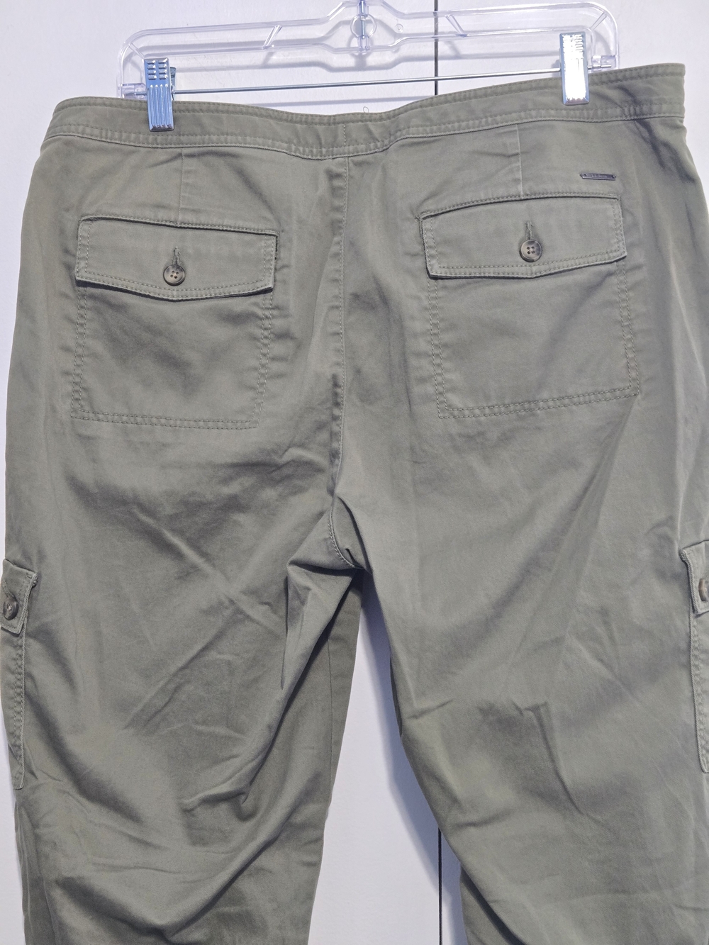 L.L.Bean Favorite Fit Olive Green Cargo Pants Women’s 16 Petite - Picture 6 of 7